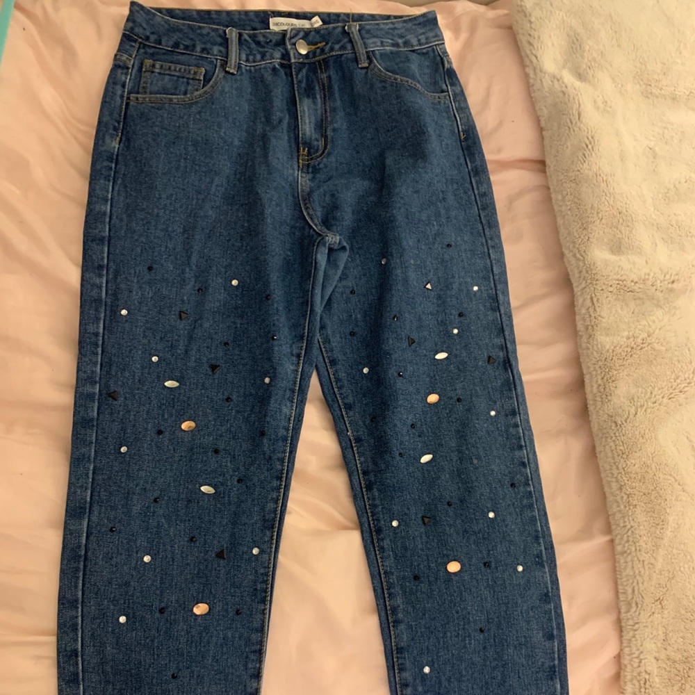 Boyfriend Jeans with Embellishments